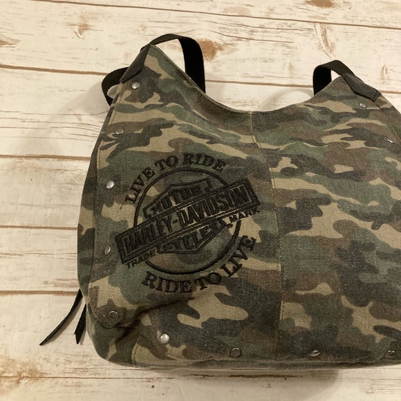 Harley-Davidson Camouflage Bucket Shoulder Bag With Studs - Picture 2 of 14